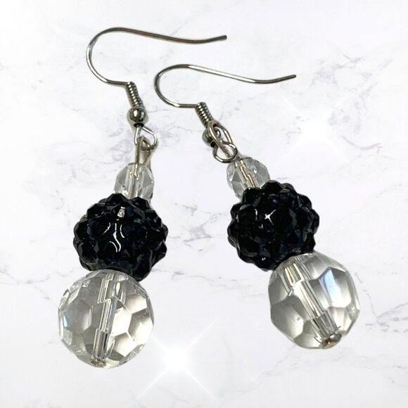 Black and white Earrings Hand made - Picture 1 of 3